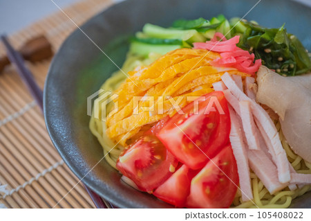 Cold Chinese close-up White tableware Summer image material 105408022