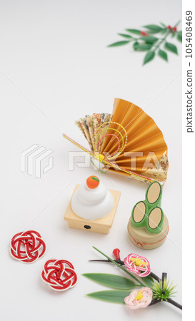 Japanese New Year's image | Kagamimochi, Kadomatsu, Mizuhiki 105408469