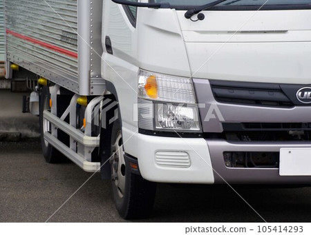 Commercial vehicle image UD truck Casette RK front mask 105414293