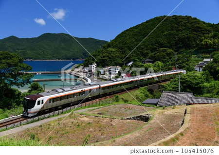 Atashika Beach and Limited Express Nanki Atashika Beach and Limited Express Nanki 105415076