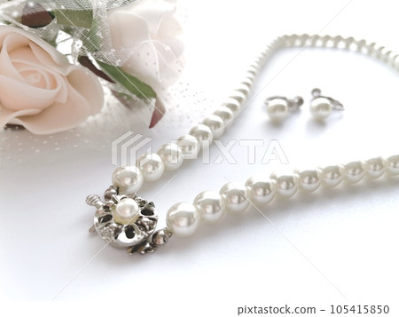 Pearl necklace and earrings wedding image 105415850