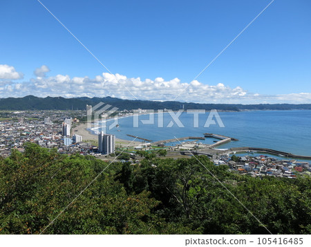 View from Uomizuka Observatory in Kamogawa City (Pacific Ocean, Kamogawa Port, Kamo River, Maebara Coast, Kamogawa Sea World, Amatsukominato, etc.) View from Uomizuka Observatory in Kamogawa City (Pacific Ocean, Kamogawa Port, Kamo River, Maebara Coast, Kamogawa Sea World, Amatsukominato, etc.) 105416485