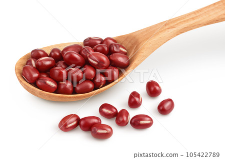 Red adzuki beans in wooden spoon isolated on white background 105422789