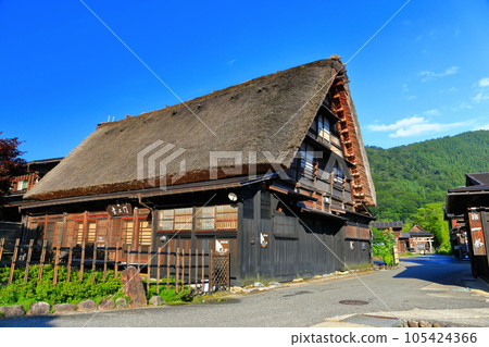 [Gifu Prefecture] Shirakawa-go under sunny weather 105424366