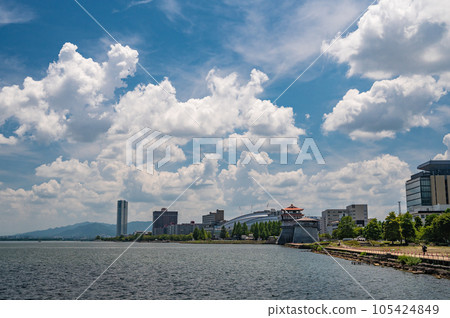 Lake Biwa scenery Otsu City 105424849