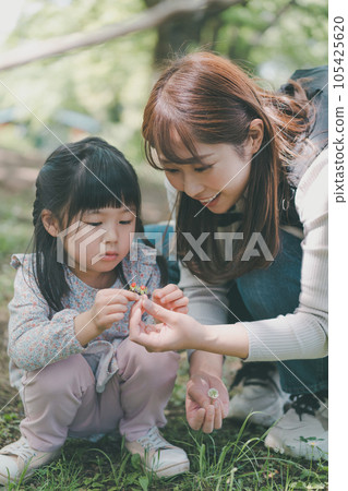 父母和小孩 親子 兒童 105425620