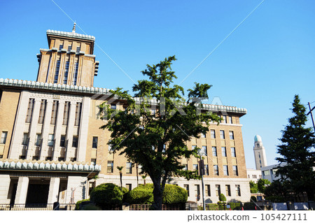 A Western-style building (Kanagawa Prefectural Office) that shines against the blue sky A Western-style building (Kanagawa Prefectural Office) that shines against the blue sky 105427111