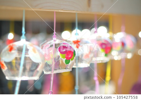 Colorful wind chimes 105427558
