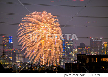 Tokyo cityscape in Japan Fireworks, Tokyo Sky Tree, Roppongi Hills, etc. De-corona... Fireworks festival revival one after another = July 29 Tokyo cityscape in Japan Fireworks, Tokyo Sky Tree, Roppongi Hills, etc. De-corona... Fireworks festival revival one after another = July 29 105429166