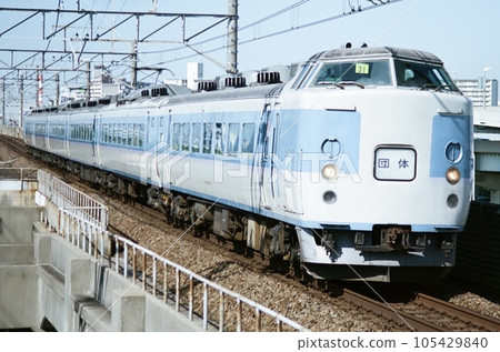 Series 189 on the Keiyo Line (Azusa color) 105429840