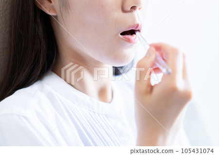 刷牙的女人[部分剪切] 105431074