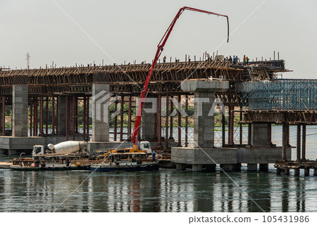 Build of new Nile river Bridge after Luxor in direction Assuan during boat cruise construction site 105431986