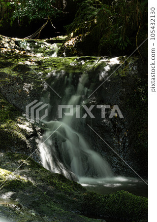 Mountain stream scenery around Keimei Falls at the headwaters of the Oto River Mountain stream scenery around Keimei Falls at the headwaters of the Oto River 105432130