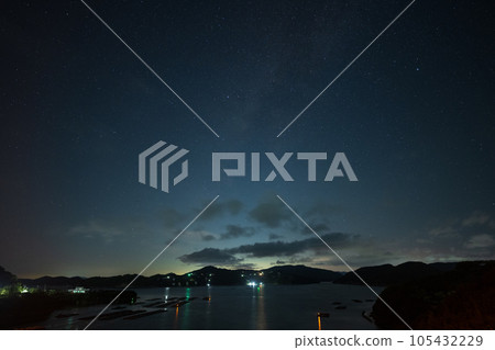 日本岡山縣備前市鹿島島上的美麗銀河 105432229