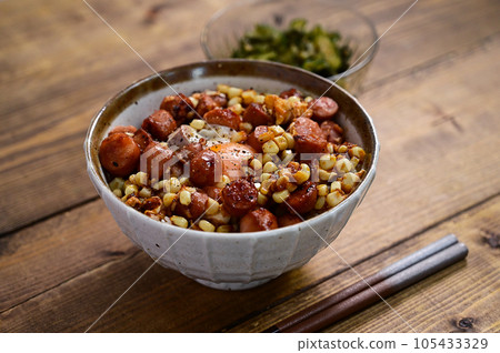 香腸和玉米碗 香腸和玉米碗 105433329