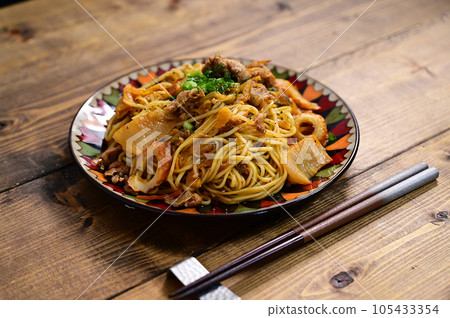 Kimchi Yakisoba with Chikuwa 105433354
