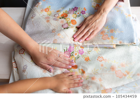 person holding a kimono 105434459