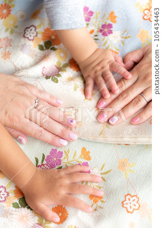 person holding a kimono 105434463