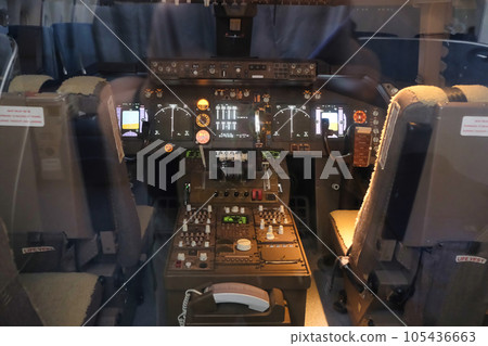 Cockpit Cockpit 105436663