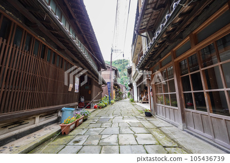 青石數據街作為北前船的停靠港而繁榮（島根縣三保關町） 105436739