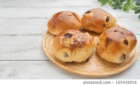 葡萄麵包/葡萄乾麵包圖像 105438916