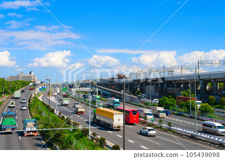 [Tokyo] August: Shuto Expressway Wangan Route with Blue Sky ｟Near Kasai Rinkai Park｠ 105439098
