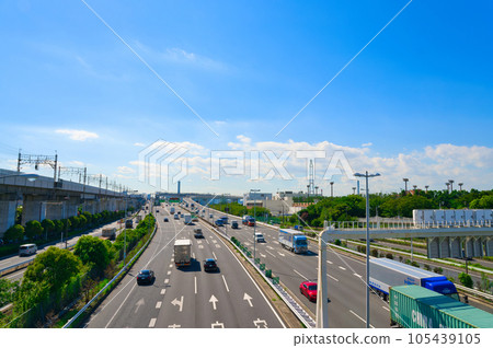 [Tokyo] August: Shuto Expressway Wangan Route with Blue Sky ｟Near Kasai Rinkai Park｠ 105439105