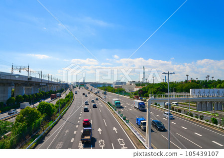 [Tokyo] August: Shuto Expressway Wangan Route with Blue Sky ｟Near Kasai Rinkai Park｠ 105439107