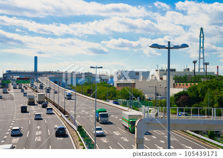 [Tokyo] August: Shuto Expressway Wangan Route with Blue Sky ｟Near Kasai Rinkai Park｠ 105439171