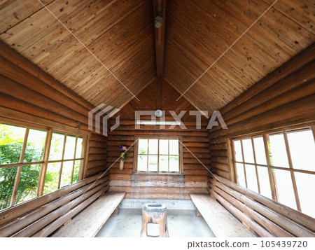 Station building of Iyaguchi Station [Miyoshi City, Tokushima Prefecture] 2 105439720