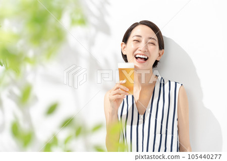 beer female alcohol beer female alcohol 105440277