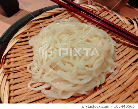 漏勺烏冬面（配料） 105440566