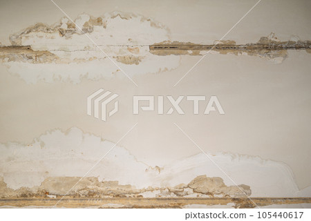 Damage ceiling from water pipelines leakage. Housing problem concept Damage ceiling from water pipelines leakage. Housing problem concept 105440617