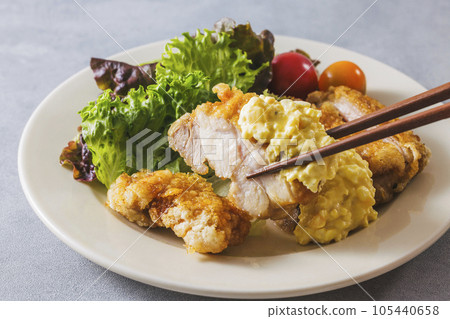 Chicken nanban with tartar sauce 105440658