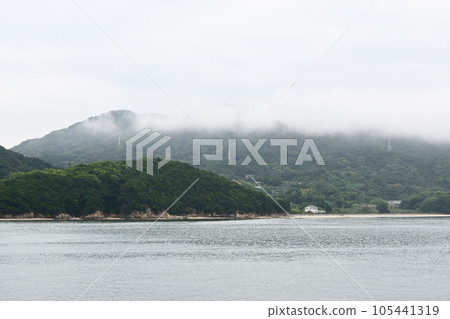 從渡輪上看到的瀨戶內群島 從渡輪上看到的瀨戶內群島 105441319