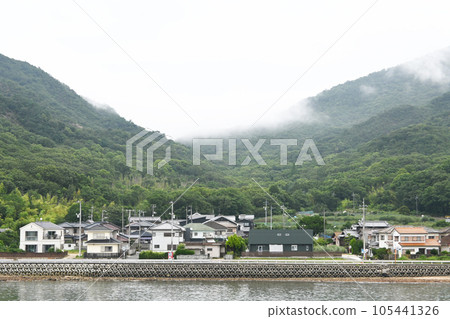 從渡輪上看到的瀨戶內群島 從渡輪上看到的瀨戶內群島 105441326