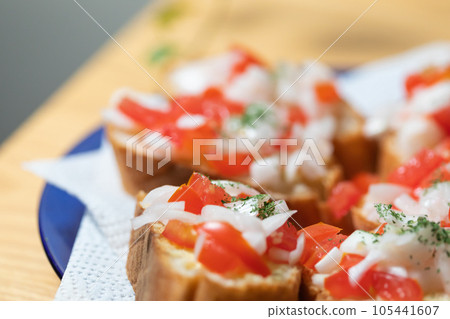salsa bruschetta salsa bruschetta 105441607