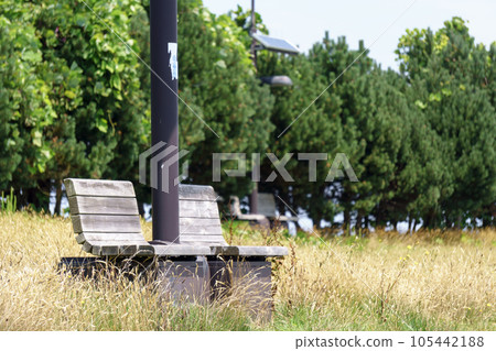 與長凳的風景 與長凳的風景 105442188