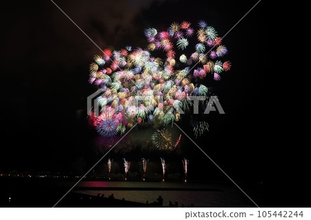 Gion Kashiwazaki Festival large fireworks display of the sea Gion Kashiwazaki Festival large fireworks display of the sea 105442244