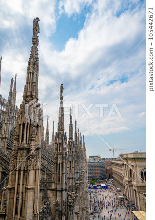 A landscape around Duomo di Milano, Italy 105442671
