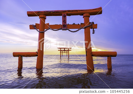大o神社有明海水下鳥居的神秘風景（佐賀縣） 105445256