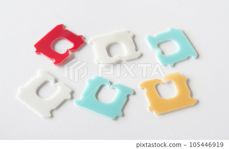 Bag closure An item that fastens a bread bag 105446919