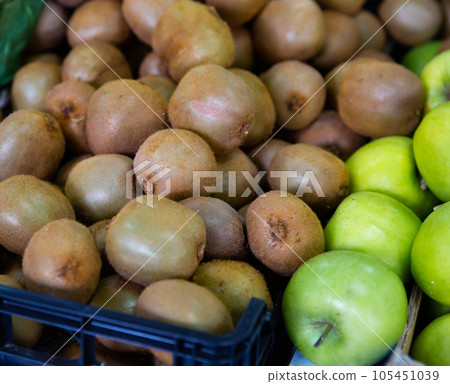 Fresh ripe kiwi for sale Fresh ripe kiwi for sale 105451039