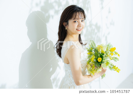 有花束的新娘 有花束的新娘 105451787