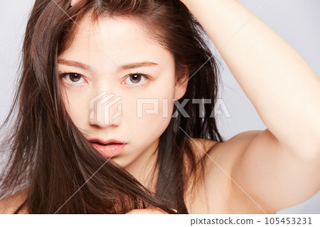 Fashion portrait of a young Japanese woman Fashion portrait of a young Japanese woman 105453231