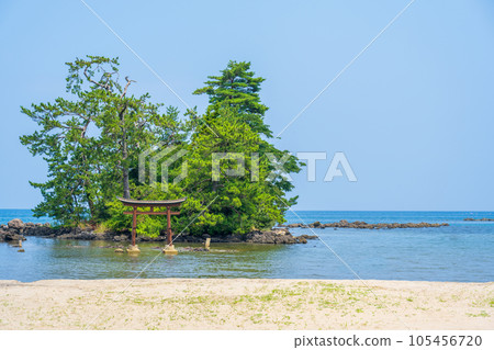 Koiji Beach and Benten Island where the legend of love remains | Noto Town, Ishikawa Prefecture 105456720