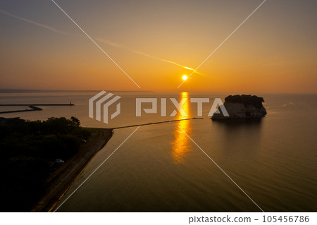 Drone | Aerial photograph of Oku-Noto's sightseeing spot Mitsukejima (also known as Gunkanjima) and sunrise in a refreshing morning | Suzu City, Ishikawa Prefecture Drone | Aerial photograph of Oku-Noto's sightseeing spot Mitsukejima (also known as Gunkanjima) and sunrise in a refreshing morning | Suzu City, Ishikawa Prefecture 105456786