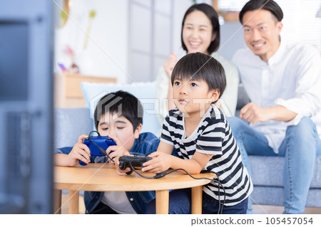 Family portrait Family enjoying video games 105457054