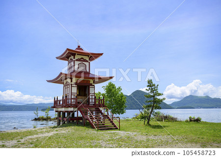 Lake Toya Ukimido where the statue of Prince Shotoku is enshrined Lake Toya Ukimido where the statue of Prince Shotoku is enshrined 105458723