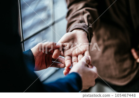 Palmistry Looking at the opponent's palm Fate. 105467448